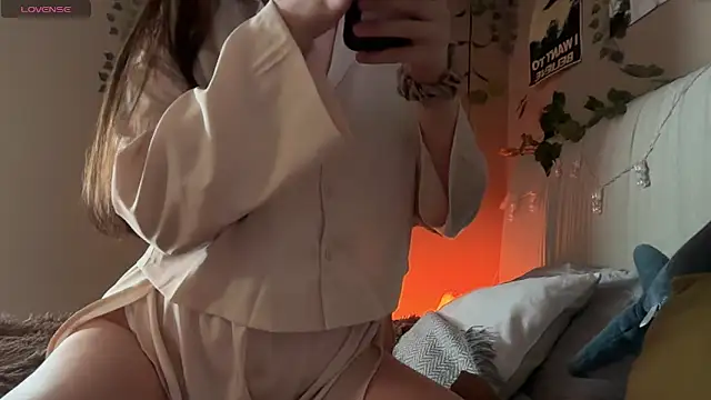 Snapshot of Anisawithlove chatting on 02-25-26, 08:58 Anisawithlove online show from 02-25-26, 08:58