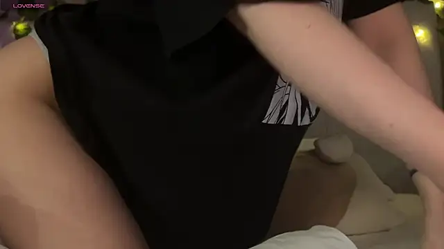 Anisawithlove online show from 12-20-25, 11:18