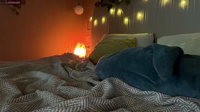 Snapshot of Anisawithlove chatting on 02-06-26, 06:53 Anisawithlove online show from 02-06-26, 06:53