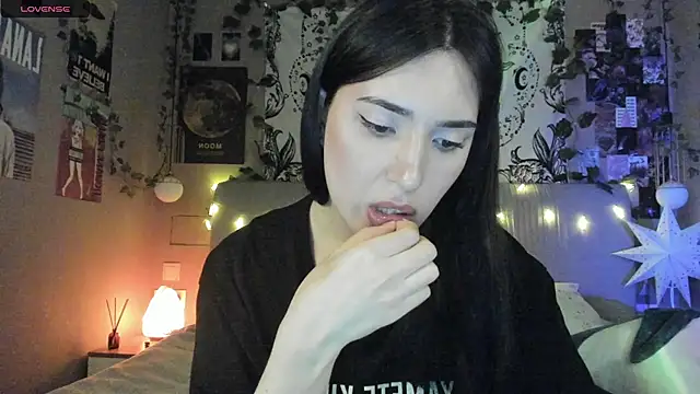 Anisawithlove online show from 02-27-25, 06:09