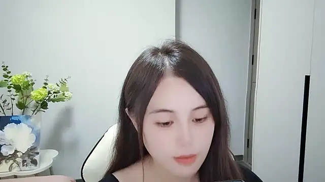 Snapshot of Wofeifei-baby chatting on 09-16-25, 03:24 Wofeifei-baby online show from 09-16-25, 03:24