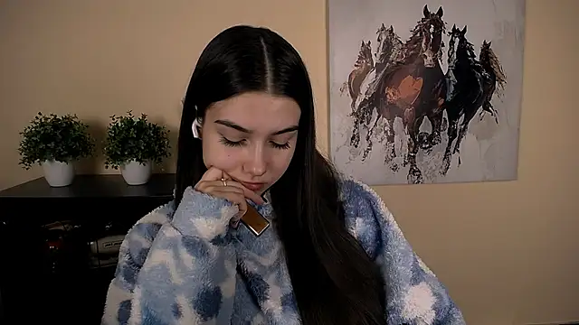 Snapshot of Lili_magic chatting on 02-28-26, 03:33 Lili magic online show from 02-28-26, 03:33