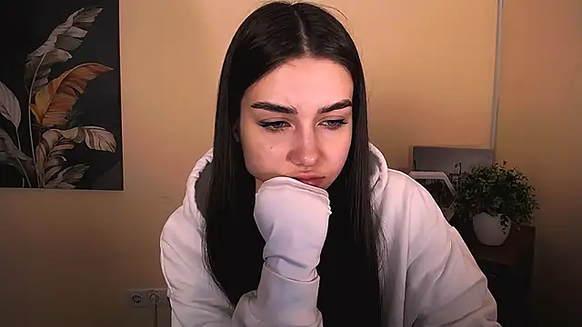 Lili magic online show from 10-08-25, 07:10