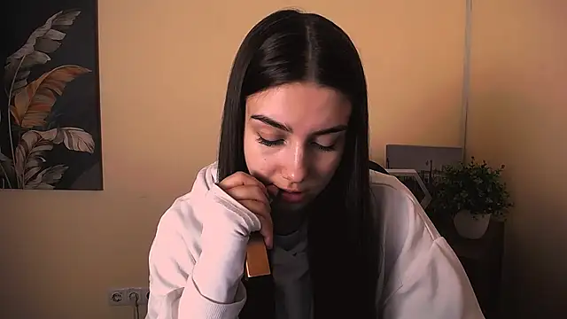 Lili magic online show from 10-17-25, 07:00