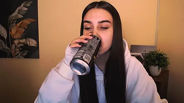 Lili magic online show from 10-01-25, 07:02