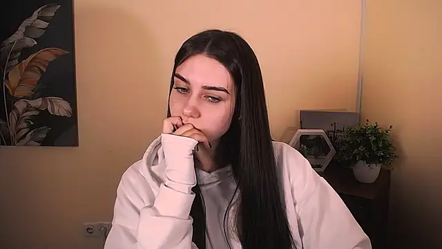 Lili magic online show from 10-14-25, 02:39