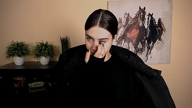 Snapshot of Lili_magic chatting on 02-08-26, 04:05 Lili magic online show from 02-08-26, 04:05