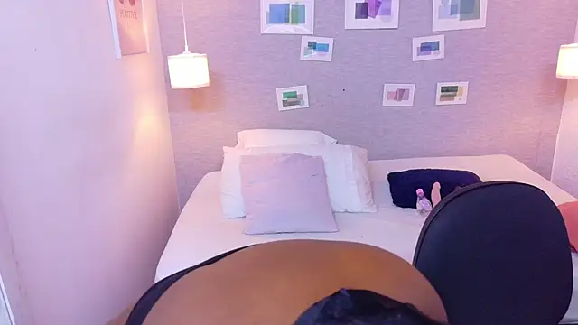 kiara evanss online show from 04-06-26, 11:28