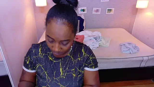 kiara evanss online show from 04-30-26, 01:23