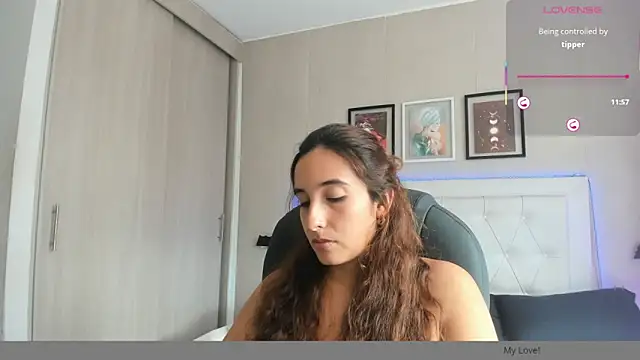 emma  smith1 online show from 01-05-26, 05:27