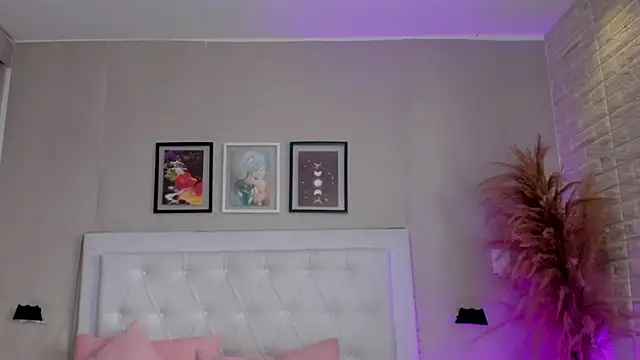 emma  smith1 online show from 03-13-26, 12:54