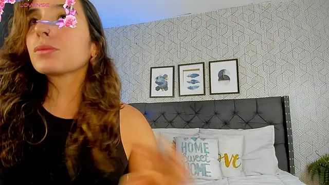 emma  smith1 online show from 03-10-25, 01:00