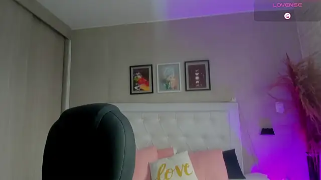 emma  smith1 online show from 03-03-26, 02:35