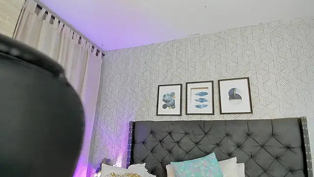 emma  smith1 online show from 03-20-25, 07:04