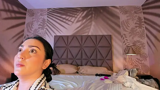 LIAH IZUMI online show from 02-20-26, 01:24