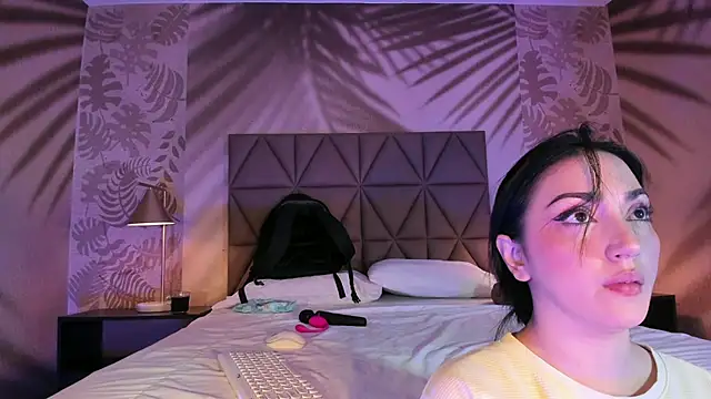 LIAH IZUMI online show from 02-25-26, 01:22