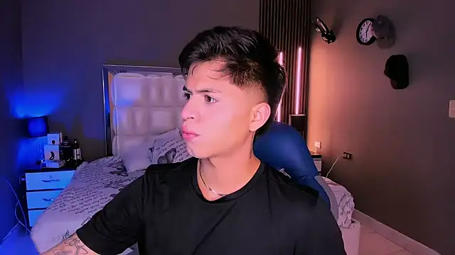 Snapshot of Niicky1_ chatting on 03-14-25, 09:21 Niicky1 online show from 03-14-25, 09:21