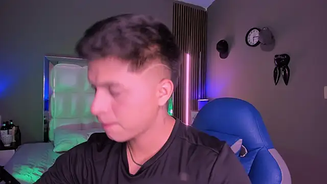 Snapshot of Niicky1_ chatting on 09-14-25, 09:15 Niicky1 online show from 09-14-25, 09:15