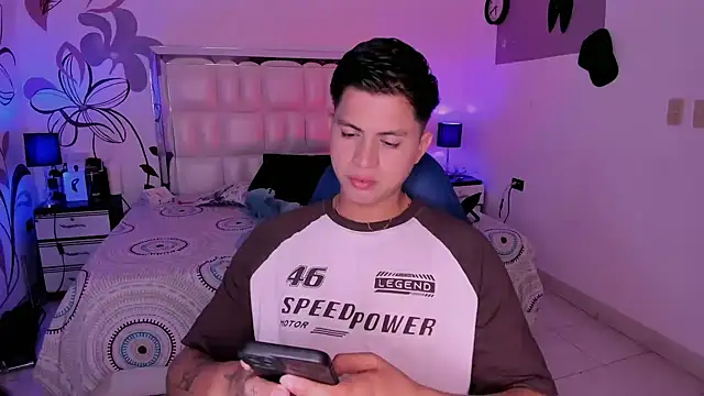 Snapshot of Niicky1_ chatting on 02-21-25, 08:49 Niicky1 online show from 02-21-25, 08:49