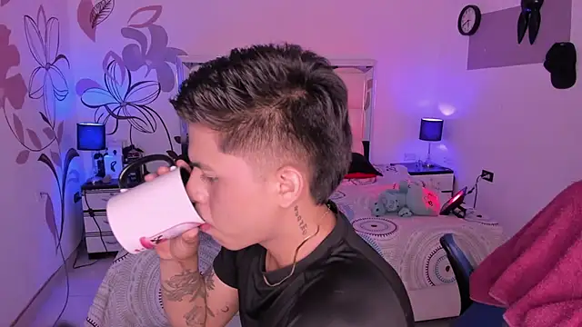 Snapshot of Niicky1_ chatting on 02-10-25, 09:15 Niicky1 online show from 02-10-25, 09:15