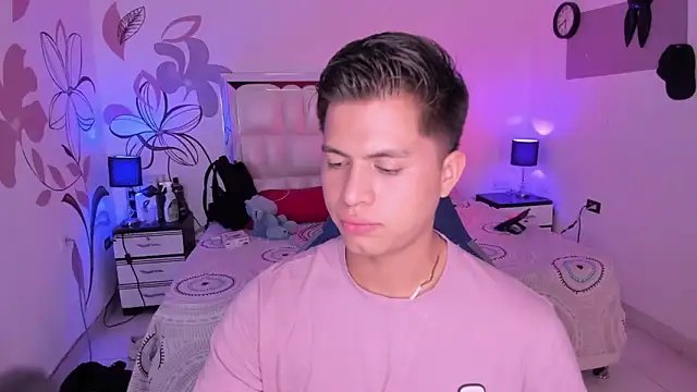 Snapshot of Niicky1_ chatting on 02-13-25, 09:27 Niicky1 online show from 02-13-25, 09:27