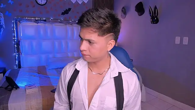 Snapshot of Niicky1_ chatting on 11-02-25, 02:00 Niicky1 online show from 11-02-25, 02:00