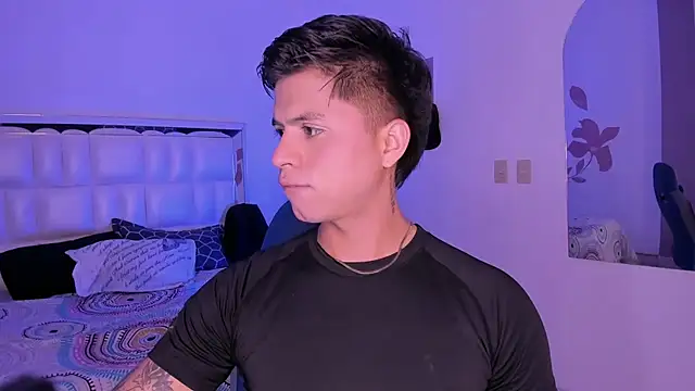 Snapshot of Niicky1_ chatting on 02-27-25, 08:42 Niicky1 online show from 02-27-25, 08:42