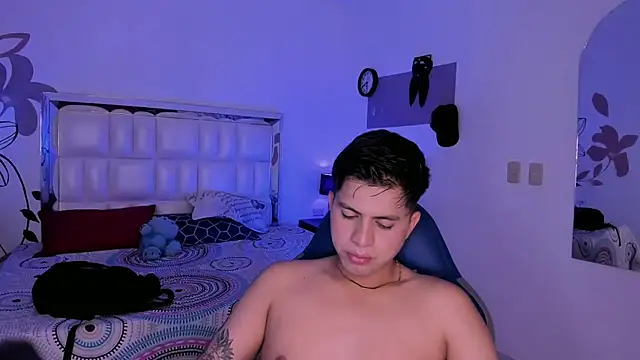 Snapshot of Niicky1_ chatting on 02-25-25, 08:53 Niicky1 online show from 02-25-25, 08:53