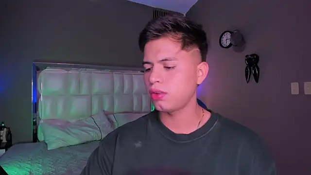 Snapshot of Niicky1_ chatting on 09-13-25, 09:15 Niicky1 online show from 09-13-25, 09:15