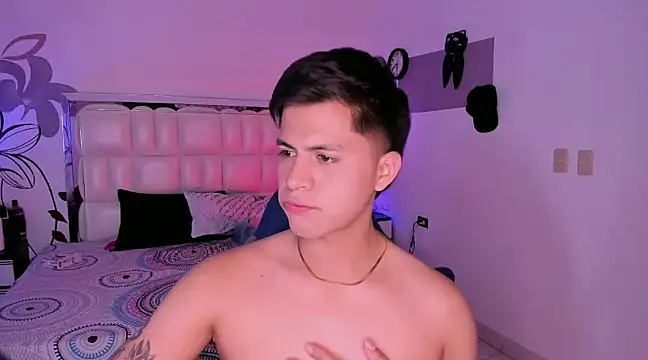 Snapshot of Niicky1_ chatting on 02-22-25, 09:04 Niicky1 online show from 02-22-25, 09:04