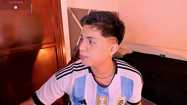 Niicky1  online show from 02-13-26, 08:42