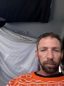 Treemandude online show from 12-16-25, 05:39