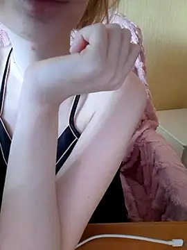 Elza kom online show from 10-13-25, 02:35