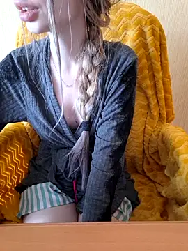 Elza kom online show from 02-20-26, 06:19