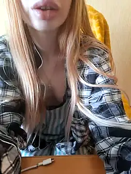 Elza kom online show from 02-15-26, 04:46