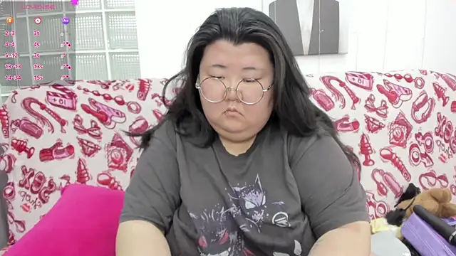 Snapshot of Nadine_asian chatting on 07-10-26, 08:03 Nadine asian online show from 07-10-26, 08:03