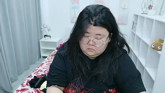 Nadine asian online show from 04-23-26, 07:37