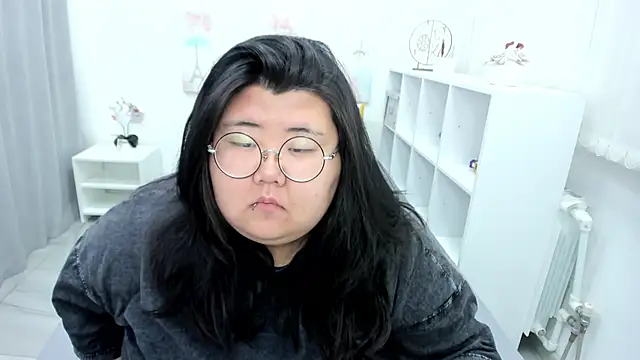 Nadine asian online show from 05-20-26, 02:52
