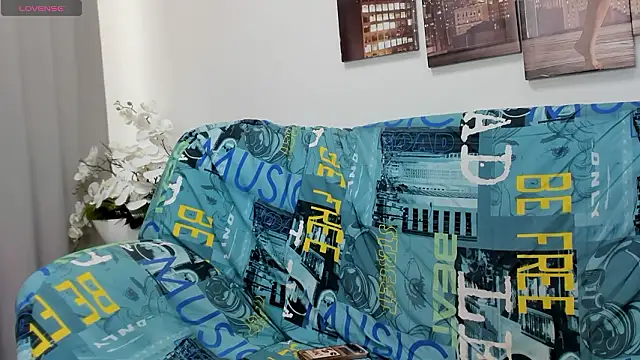 Nadine asian online show from 02-01-26, 08:23