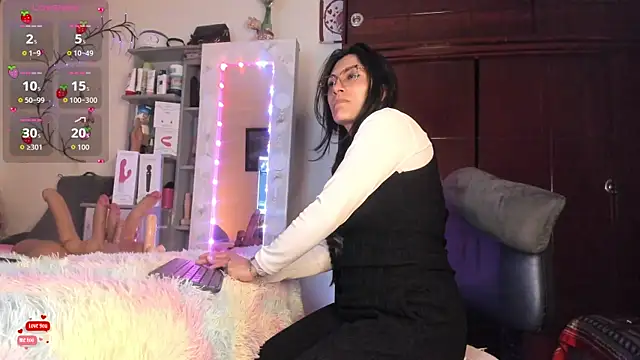 Snapshot of Rapunzeell_ chatting on 03-20-26, 11:28 Rapunzeell online show from 03-20-26, 11:28