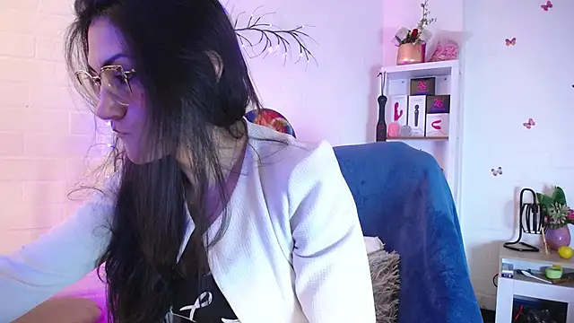 Snapshot of Rapunzeell_ chatting on 09-14-25, 01:44 Rapunzeell online show from 09-14-25, 01:44