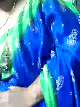 Snapshot of Omana-kutty chatting on 02-01-25, 07:26 Omana-kutty online show from 02-01-25, 07:26