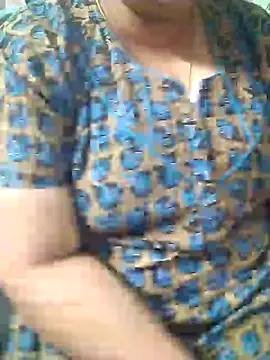 Snapshot of Omana-kutty chatting on 01-26-25, 03:25 Omana-kutty online show from 01-26-25, 03:25
