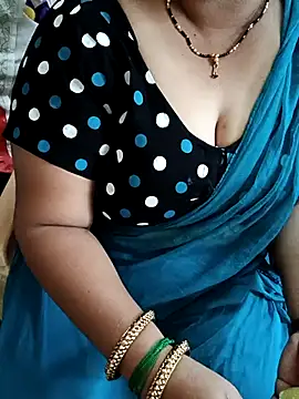 Snapshot of Omana-kutty chatting on 03-22-25, 06:22 Omana-kutty online show from 03-22-25, 06:22