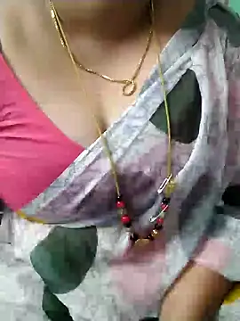 Snapshot of Omana-kutty chatting on 02-01-25, 01:55 Omana-kutty online show from 02-01-25, 01:55