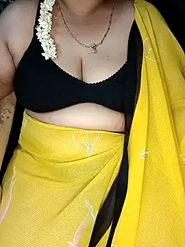 Snapshot of Omana-kutty chatting on 03-04-25, 07:19 Omana-kutty online show from 03-04-25, 07:19