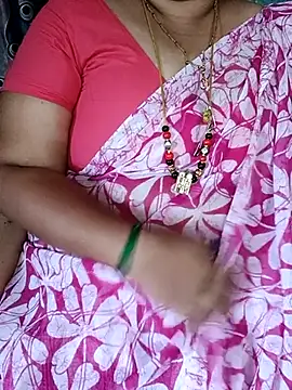 Snapshot of Omana-kutty chatting on 02-24-25, 04:38 Omana-kutty online show from 02-24-25, 04:38