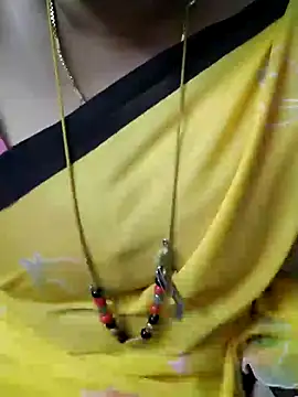 Snapshot of Omana-kutty chatting on 02-03-25, 04:04 Omana-kutty online show from 02-03-25, 04:04