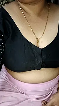 Snapshot of Omana-kutty chatting on 03-19-25, 06:44 Omana-kutty online show from 03-19-25, 06:44