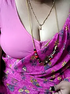 Snapshot of Omana-kutty chatting on 02-13-25, 07:13 Omana-kutty online show from 02-13-25, 07:13